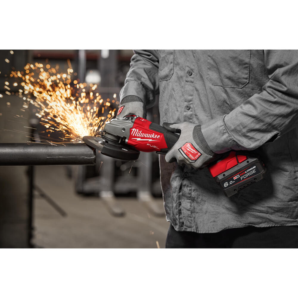 Milwaukee - M18 Akku-Hochleistungswinkelschleifer 150 mm mit Bremse, P.schalter(M18FHSAG150XPDB2-0X)