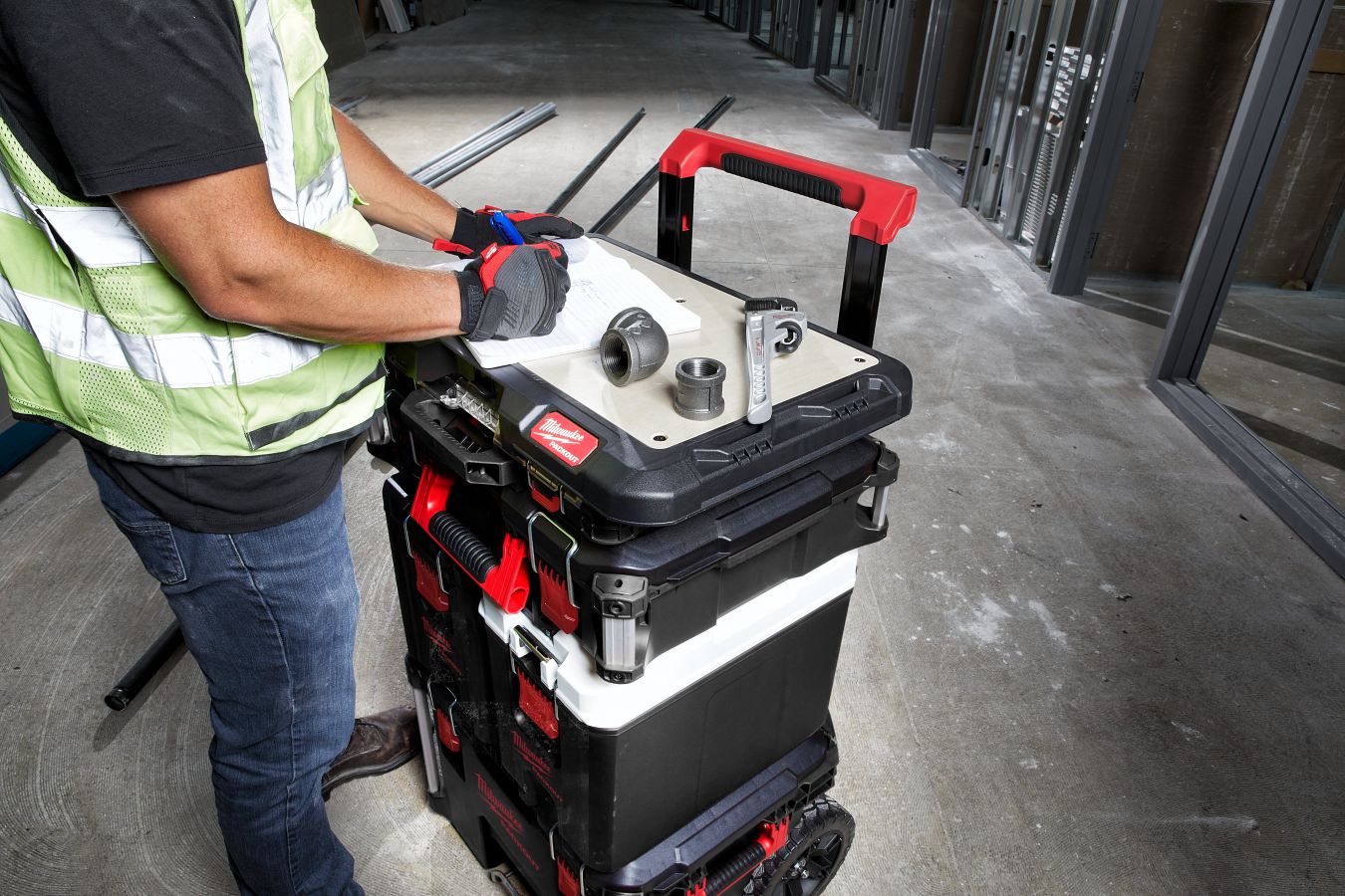 Milwaukee PACKOUT Holz-Arbeitsplatte