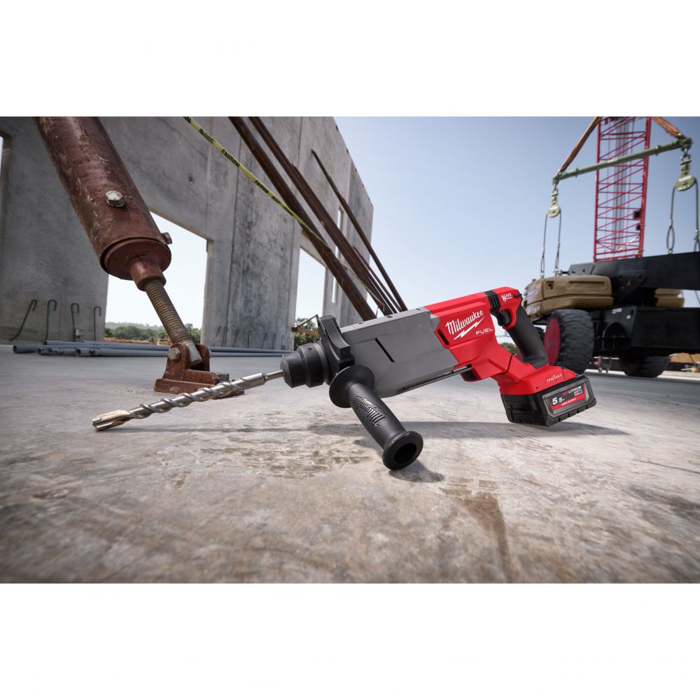 Milwaukee - Spezielle Staubabsaugung Für M18 FUEL 32 mm SDS-Plus Hammer mit D-Griff und Autopulse (M